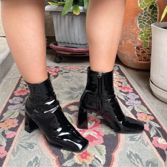 Prada black patent leather booties - Picture 9 of 16